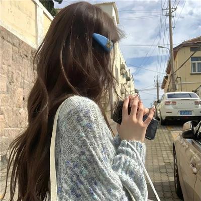 模仿女孩